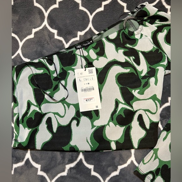 ZARA One Shoulder Ring Crop Top, Size S and L - Picture 3 of 8